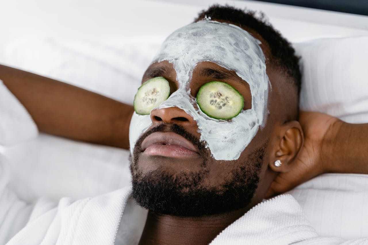 Hautpflege für den modernen Mann: Ein umfassender Leitfaden zur Männergesichtspflege